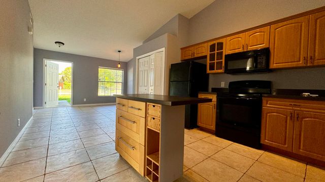 1290 Riverside Circle, Wellington, FL 33414