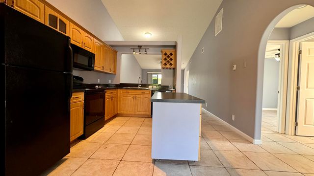 1290 Riverside Circle, Wellington, FL 33414