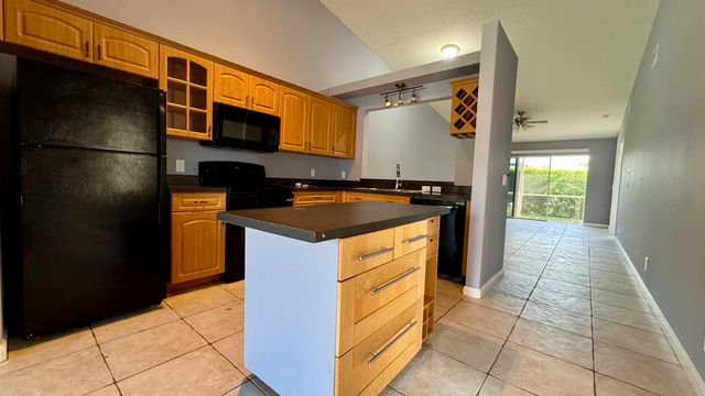 1290 Riverside Circle, Wellington, FL 33414