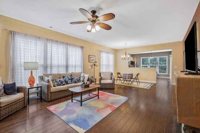 220 Old Towne Dr, Mount Juliet, TN 37122
