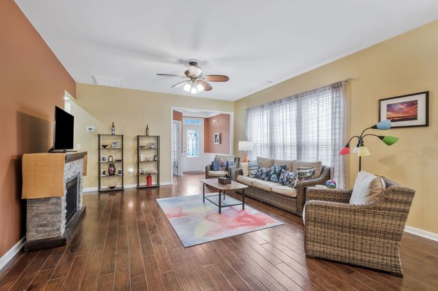 220 Old Towne Dr, Mount Juliet, TN 37122
