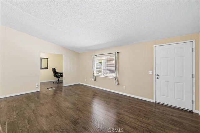 1030 E Avenue S, Palmdale, CA 93550