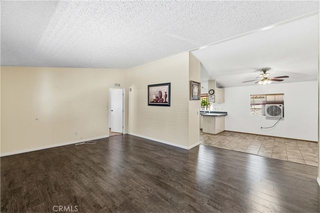 1030 E Avenue S, Palmdale, CA 93550
