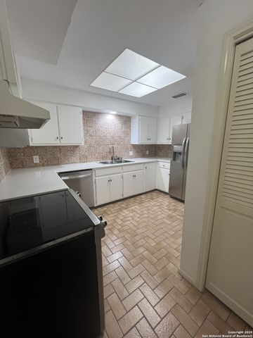 516 Thelma, Olmos Park, TX 78212