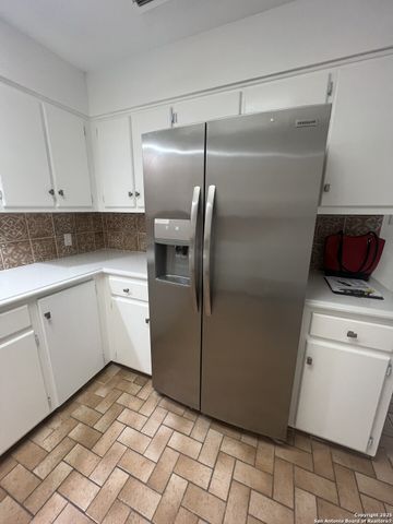 516 Thelma, Olmos Park, TX 78212