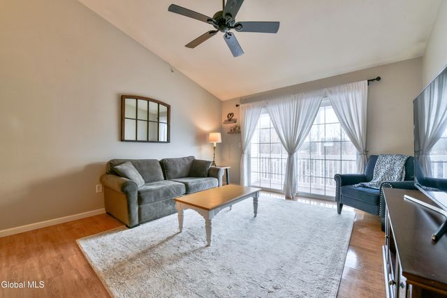 410 Cedar Run, Rensselaer, NY 12144