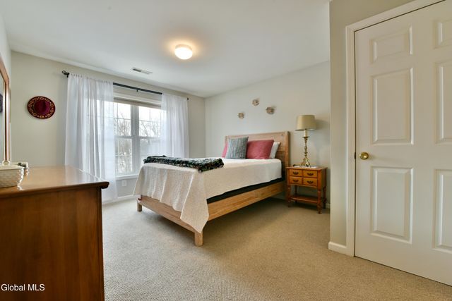 410 Cedar Run, Rensselaer, NY 12144