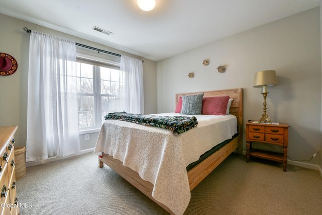 410 Cedar Run, Rensselaer, NY 12144