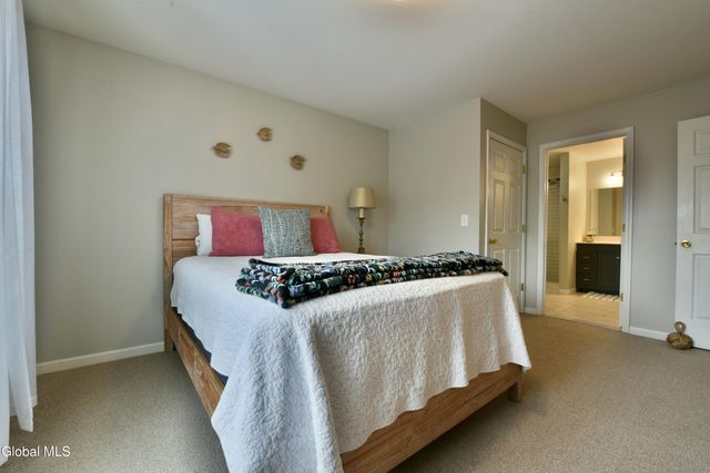 410 Cedar Run, Rensselaer, NY 12144