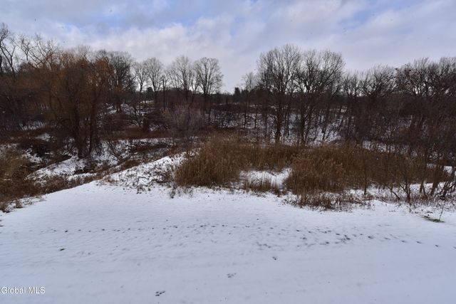 410 Cedar Run, Rensselaer, NY 12144