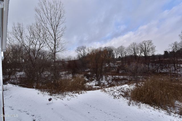 410 Cedar Run, Rensselaer, NY 12144