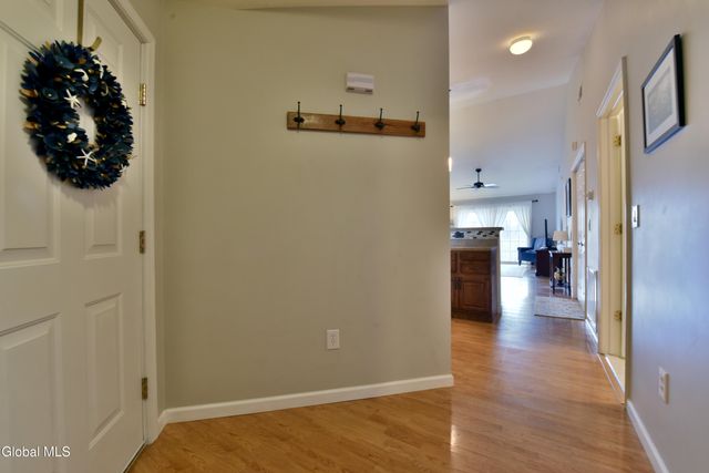 410 Cedar Run, Rensselaer, NY 12144