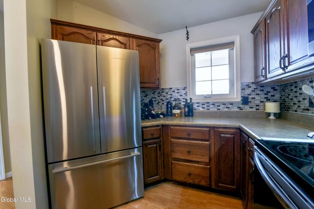 410 Cedar Run, Rensselaer, NY 12144