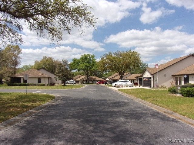 6337 W Lexington Drive, Crystal River, FL 34429