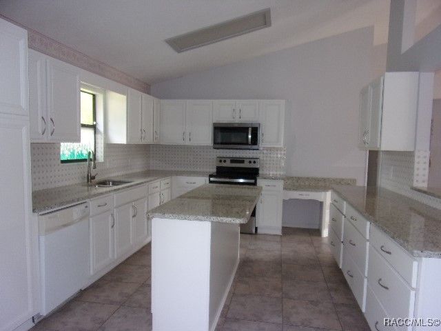 6337 W Lexington Drive, Crystal River, FL 34429