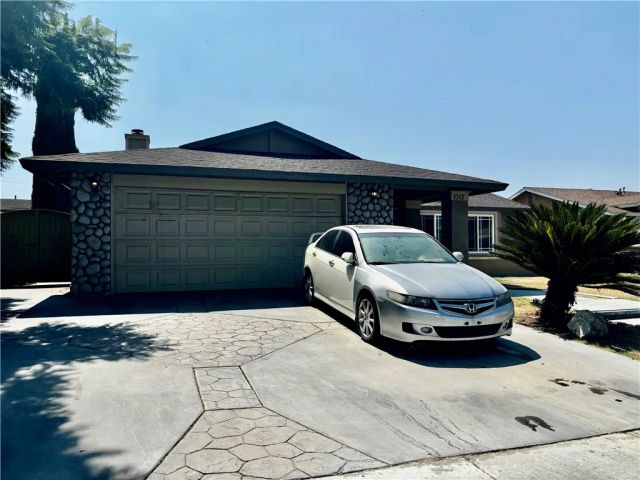 1012 Long Beach Drive, Colton, CA 92324