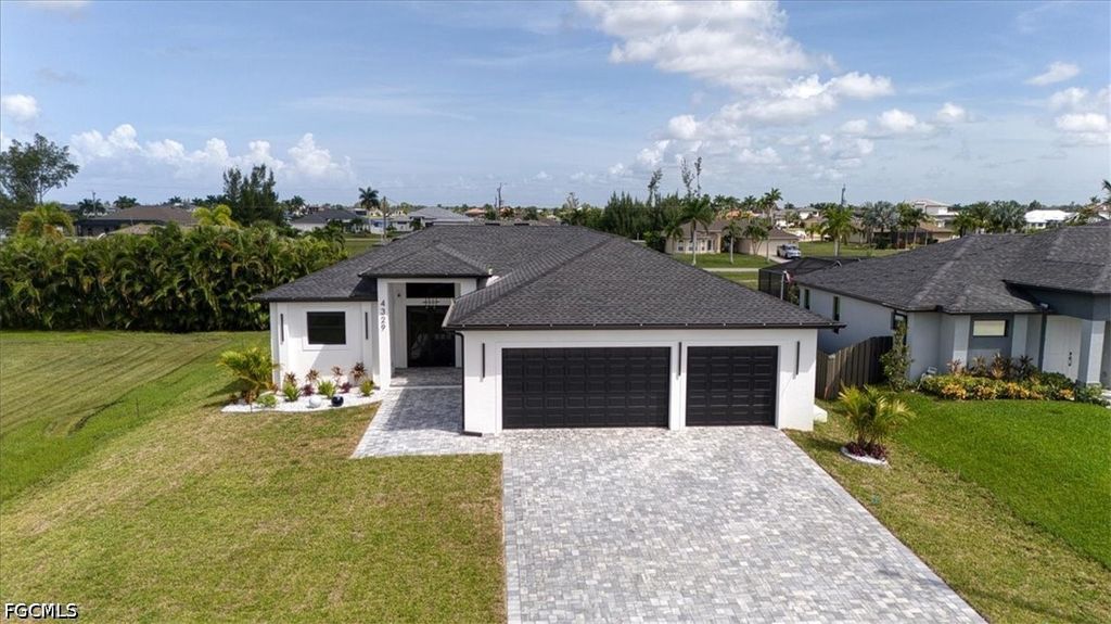 4329 NW 27th TER, Cape Coral, FL 33993