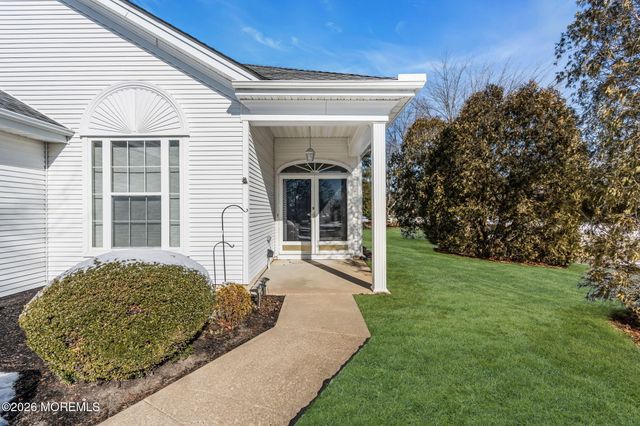 1 Summerfield Drive, Lakewood, NJ 08701