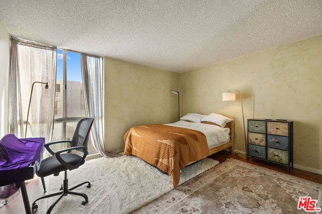 5625 Windsor Way 211, Culver City, CA 90230