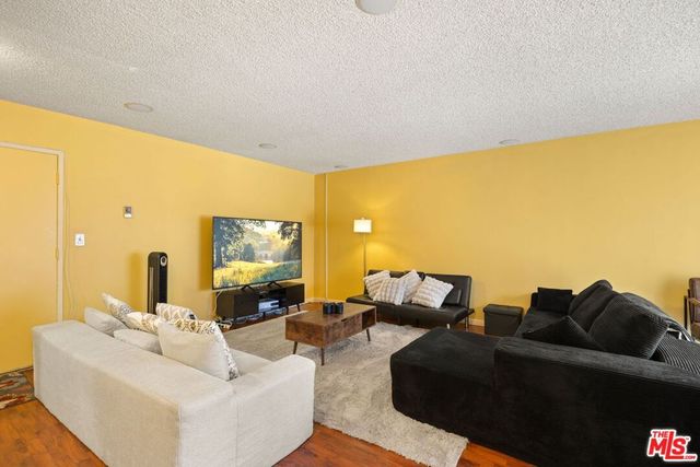 5625 Windsor Way 211, Culver City, CA 90230