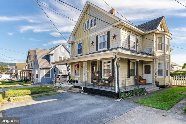 38 N ENOLA DR, Enola, PA 17025