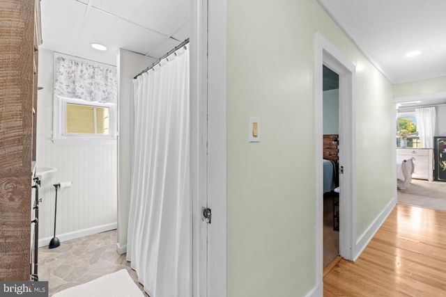 38 N ENOLA DR, Enola, PA 17025