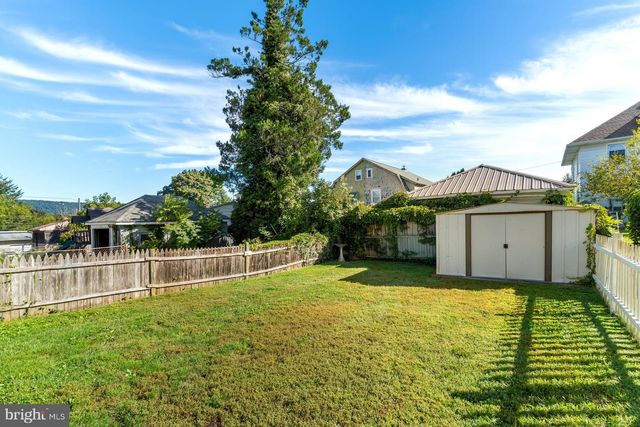 38 N ENOLA DR, Enola, PA 17025