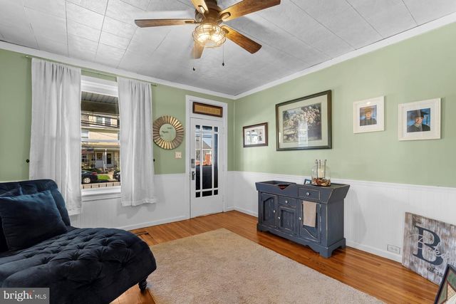 38 N ENOLA DR, Enola, PA 17025