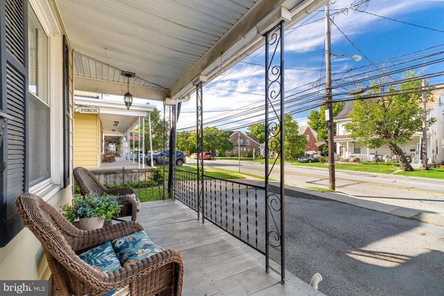 38 N ENOLA DR, Enola, PA 17025