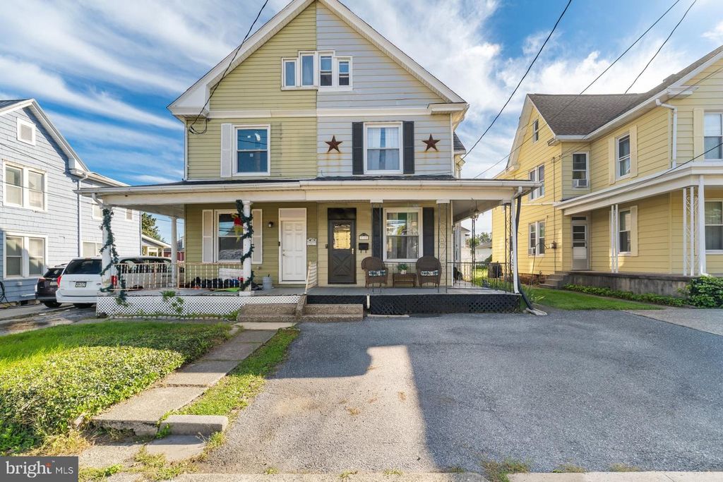 38 N ENOLA DR, Enola, PA 17025