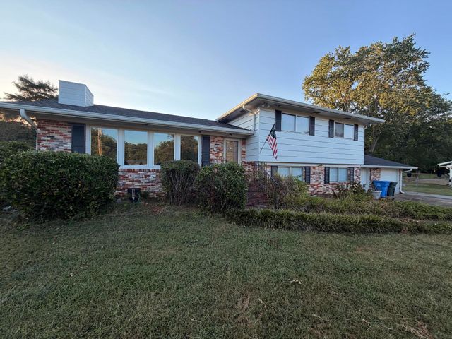 1815 Clayton Drive, Chattanooga, TN 37421