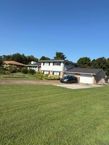 1815 Clayton Drive, Chattanooga, TN 37421