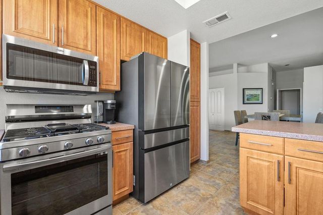 48 Pebble Beach Drive, Rancho Mirage, CA 92270