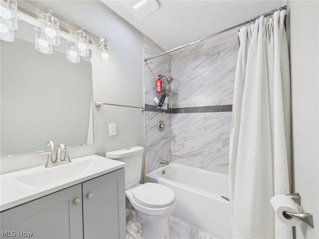 4315 Russell Avenue, Parma, OH 44134