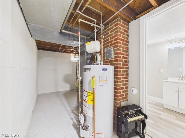 4315 Russell Avenue, Parma, OH 44134