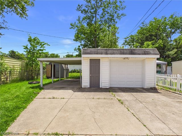 4315 Russell Avenue, Parma, OH 44134