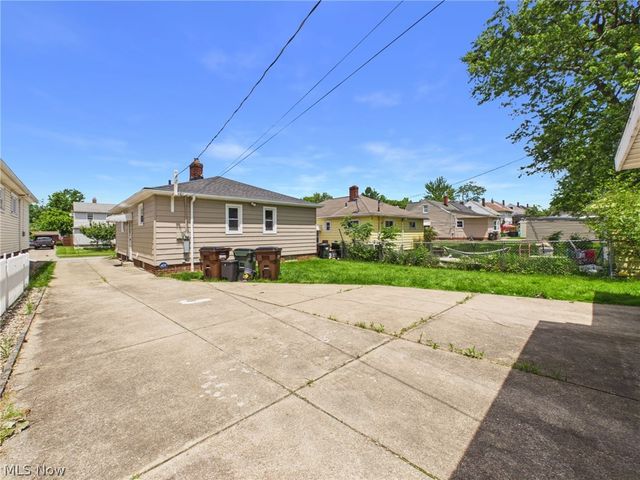 4315 Russell Avenue, Parma, OH 44134
