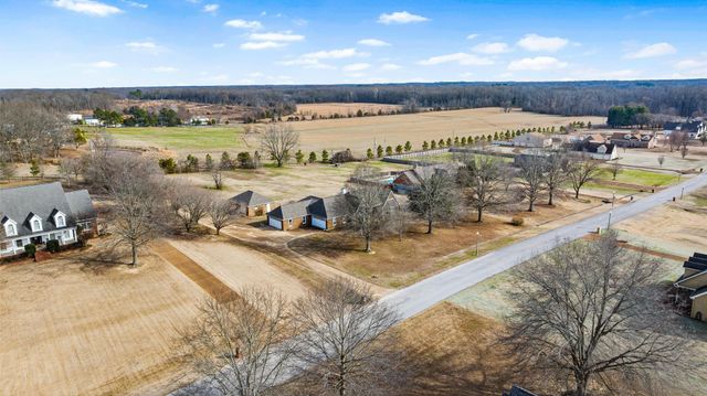 3000 SCHAEFFER DR, Eads, TN 38028