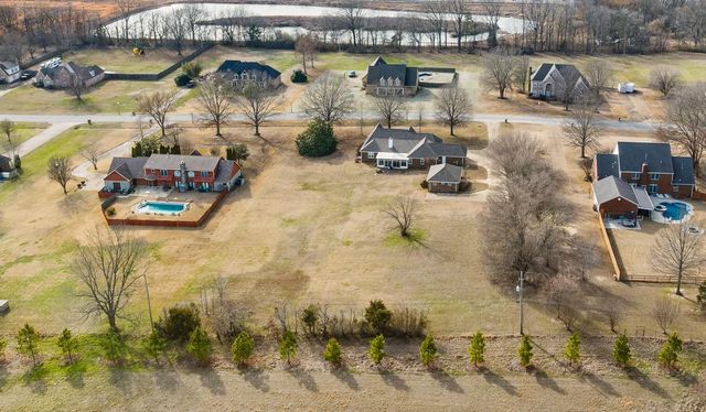 3000 SCHAEFFER DR, Eads, TN 38028