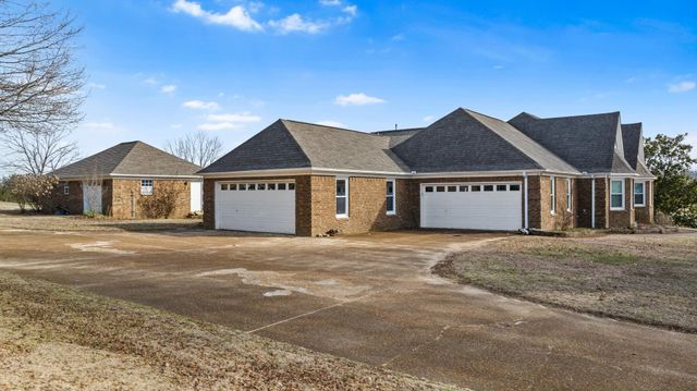 3000 SCHAEFFER DR, Eads, TN 38028