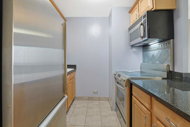 4343 N Clarendon Avenue 2209, Chicago, IL 60613