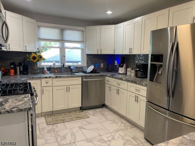 28 Plymouth Rd, Paterson City, NJ 07502