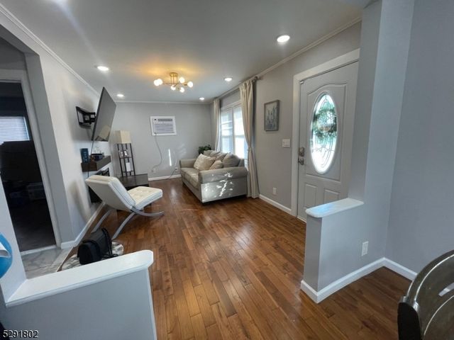 28 Plymouth Rd, Paterson City, NJ 07502