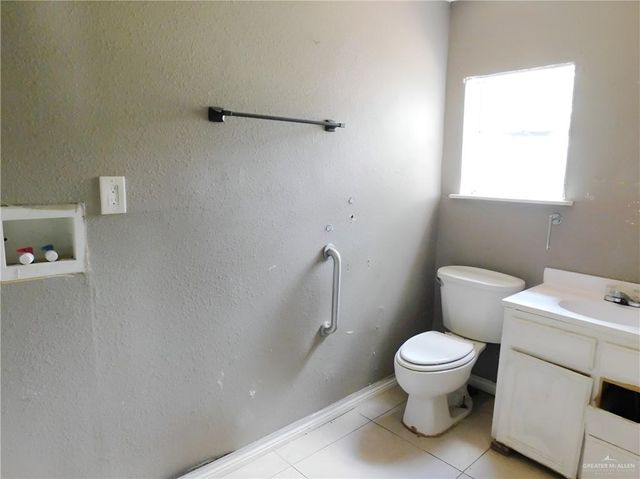203 E 2nd Street, Weslaco, TX 78596