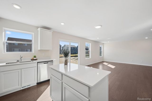 372 Edge Brook Drive, Holly Township, MI 48442