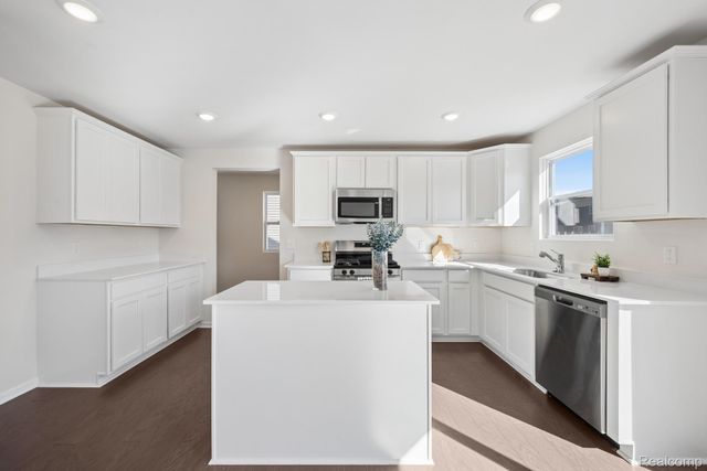 372 Edge Brook Drive, Holly Township, MI 48442