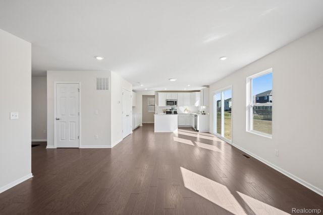 372 Edge Brook Drive, Holly Township, MI 48442