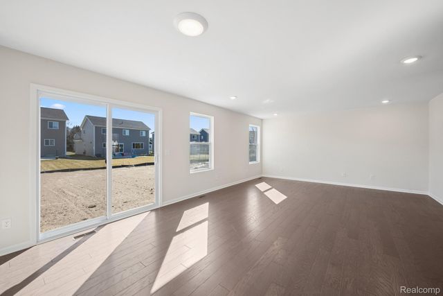 372 Edge Brook Drive, Holly Township, MI 48442