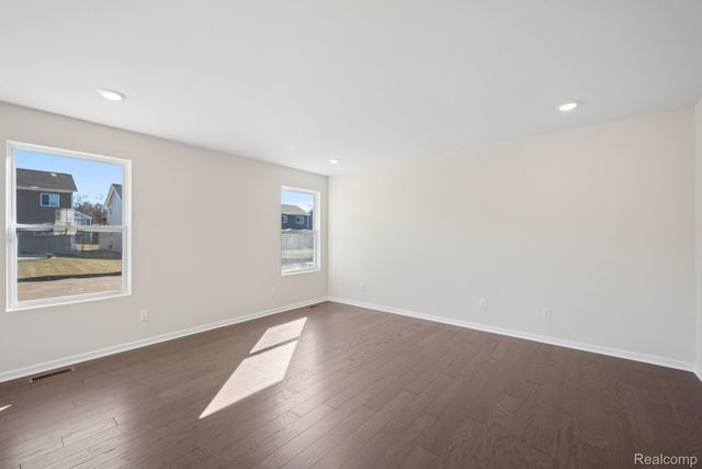 372 Edge Brook Drive, Holly Township, MI 48442