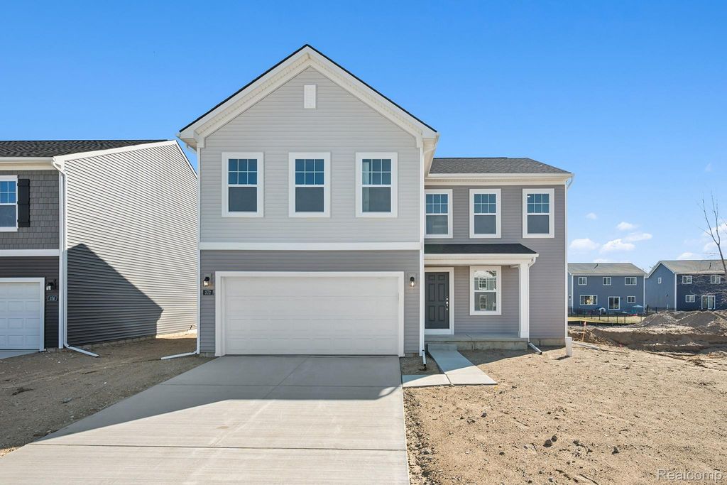 372 Edge Brook Drive, Holly Township, MI 48442